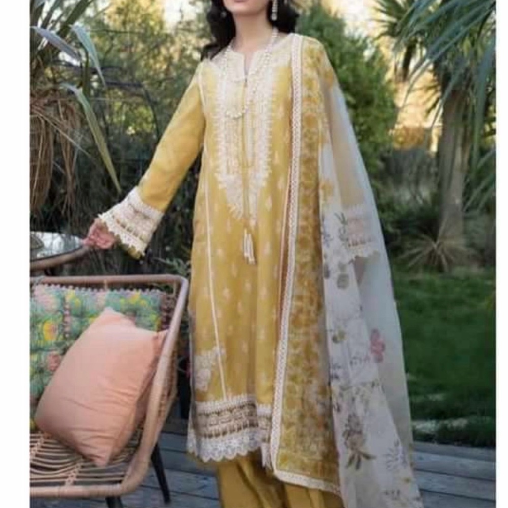 Sobia Nazir Vital Lawn Collection 2023 
Yellow Color with floral duppata